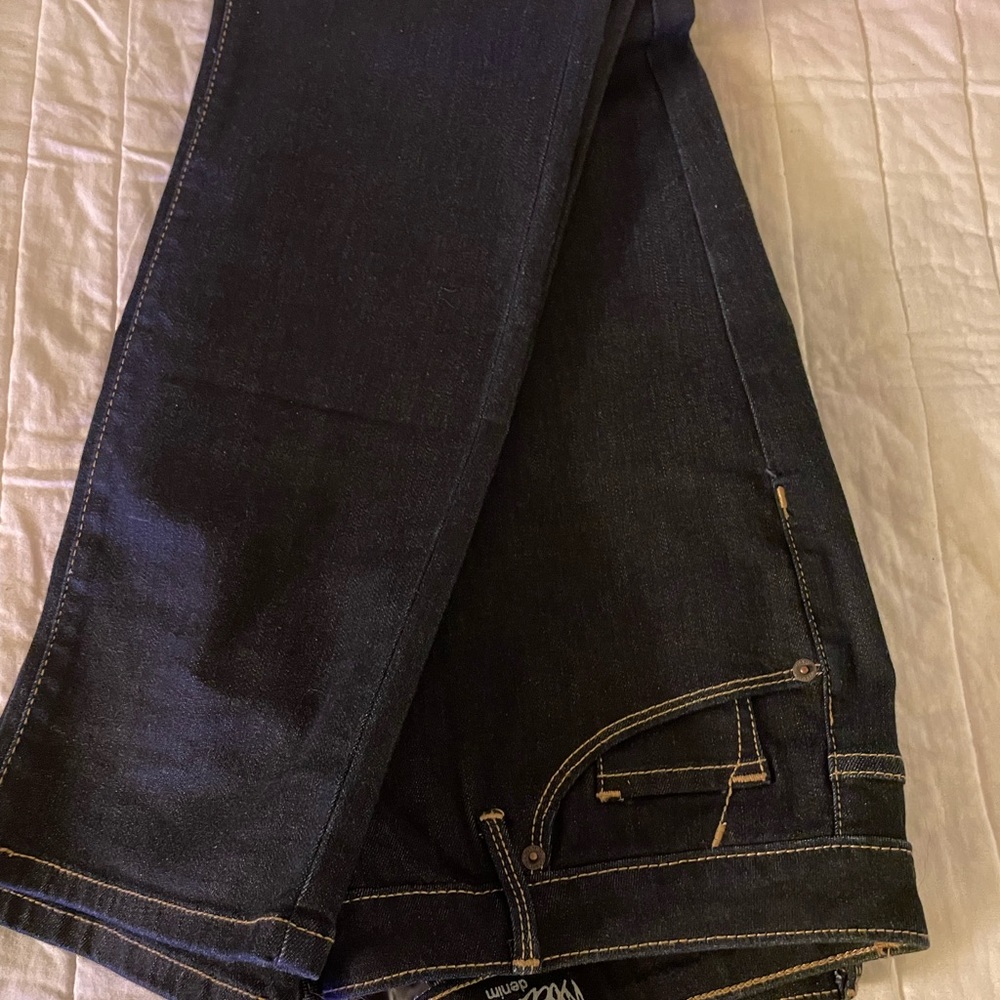Jeans - Picture 8 of 8